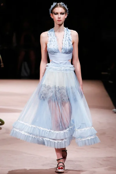 Look 7